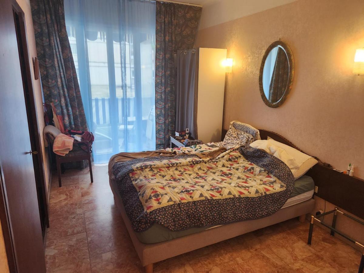Big 140m2 5min Walk To Sea &promenade 3 Double Rooms,big Living 42m2, 3 Showers,9 Beds, Free Parking Appartement Nice