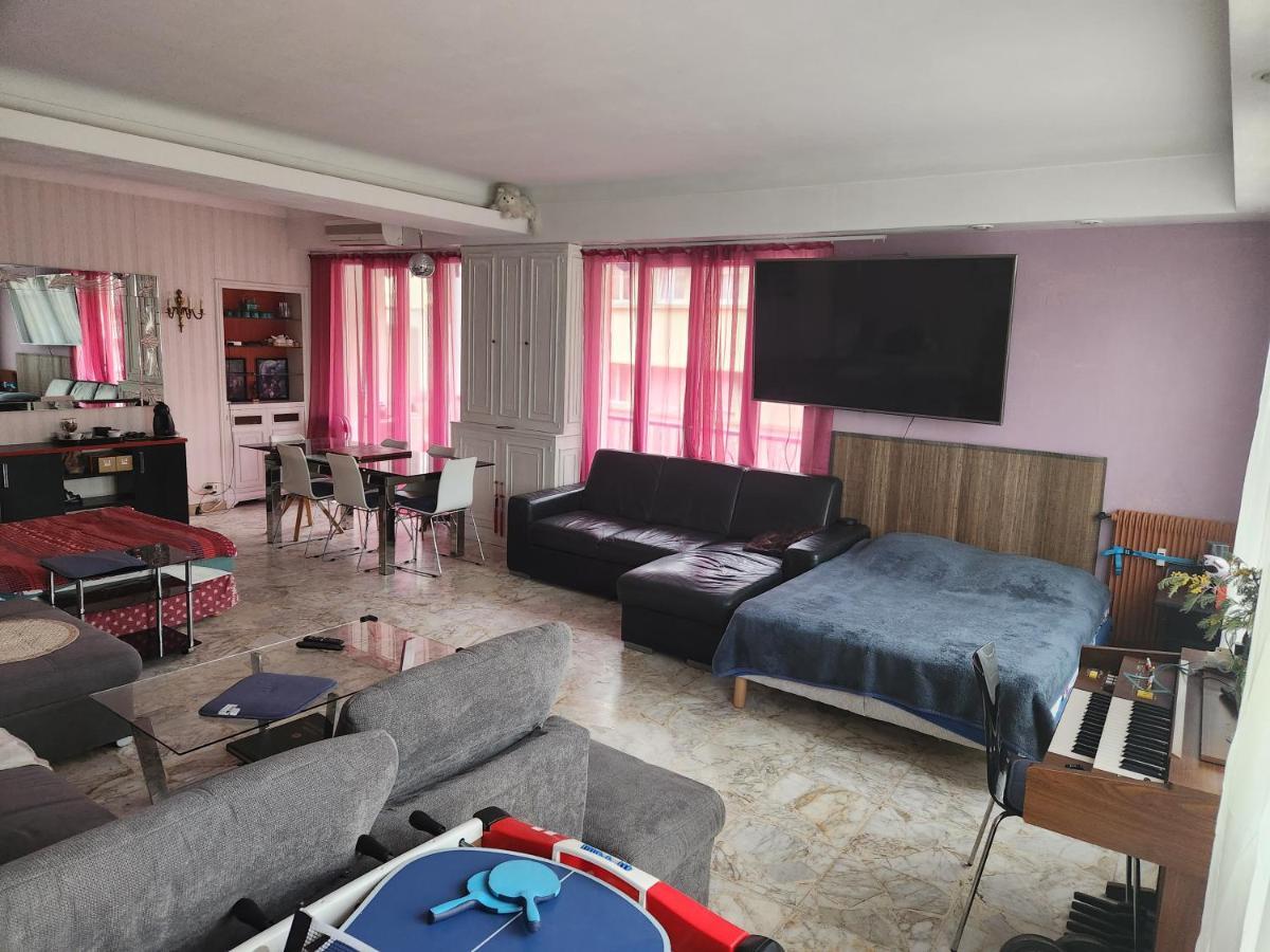 Appartement Big 140m2 5min Walk To Sea &promenade 3 Double Rooms,big Living 42m2, 3 Showers,9 Beds, Free Parking Nice