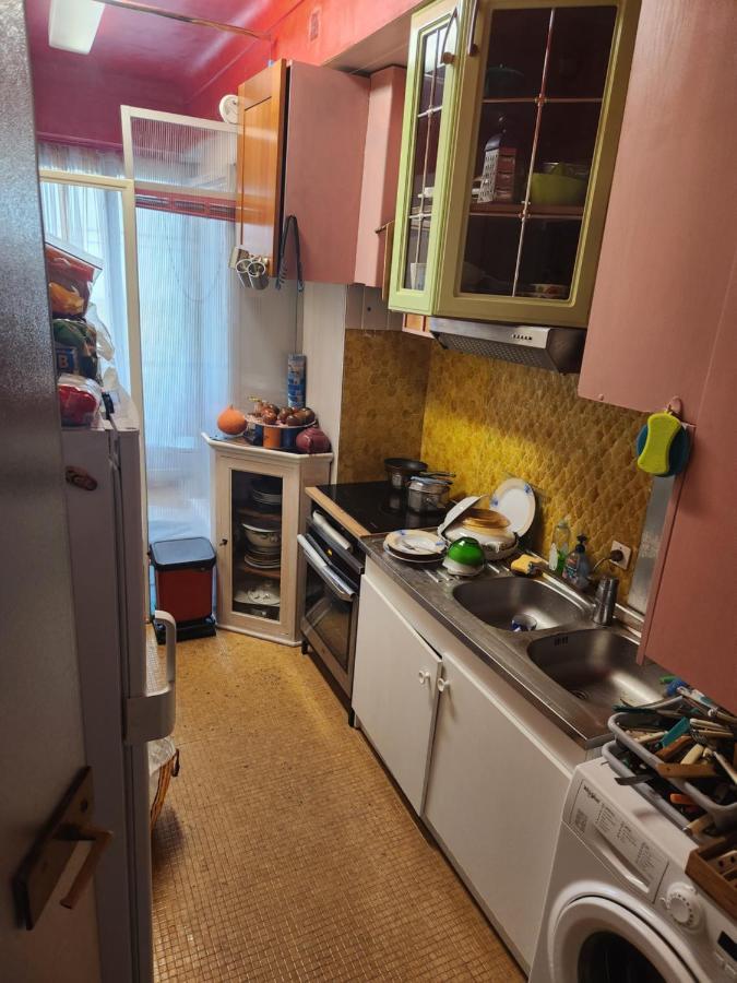 Big 140m2 5min Walk To Sea &promenade 3 Double Rooms,big Living 42m2, 3 Showers,9 Beds, Free Parking Nice