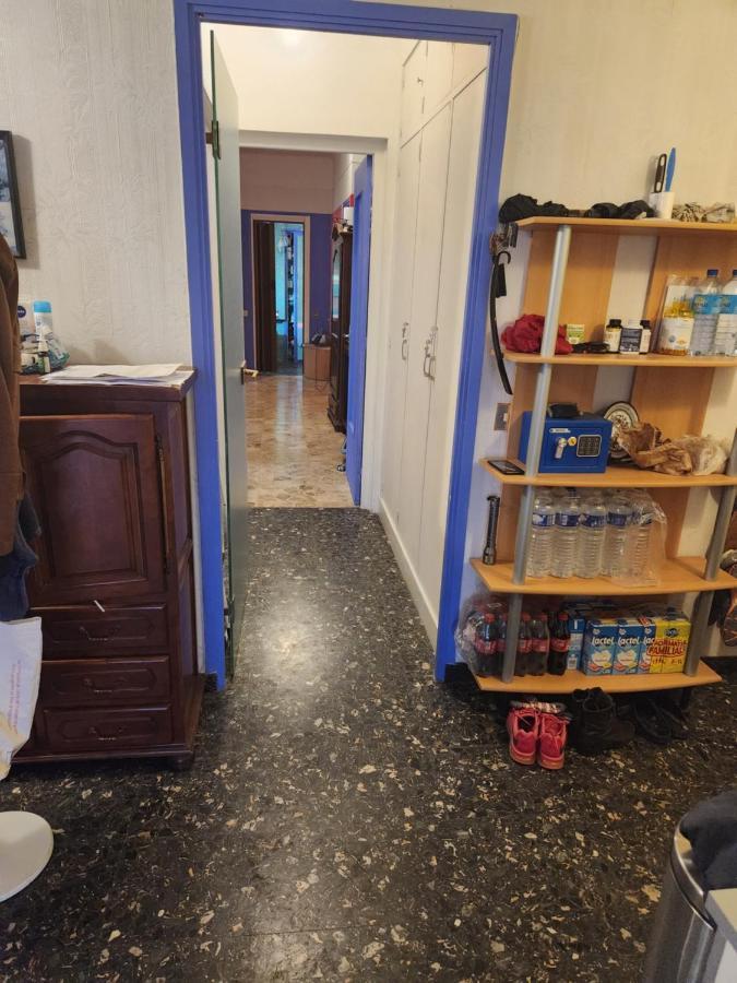 Appartement Big 140m2 5min Walk To Sea &promenade 3 Double Rooms,big Living 42m2, 3 Showers,9 Beds, Free Parking